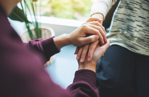 Quan el món respon amb odi, Crist ensenya a perdonar